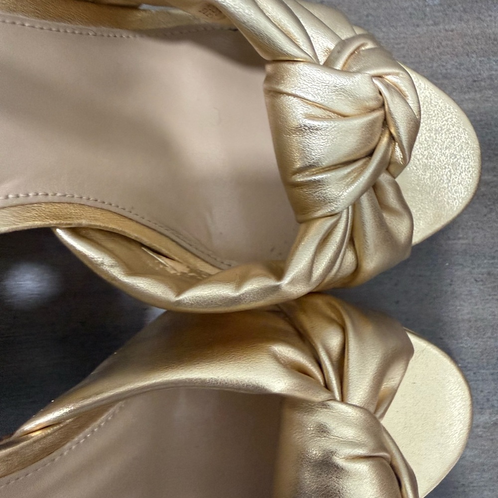Michael Kors plataform Gold Shoes - Picture 8 of 14